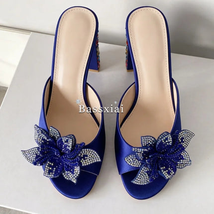 Sandali con tacco alto da donna estivi in seta blu con strass colorati e decorazioni a nodo a farfalla in cristallo per ragazze