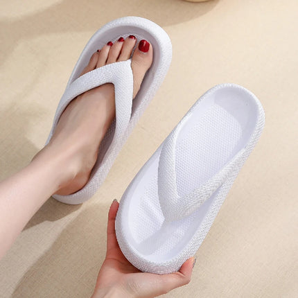 Infradito con plateau con suola morbida Donna 2025 Pantofole da spiaggia estive antiscivolo con nuvola Sandali da bagno con punta a clip con suola spessa da donna