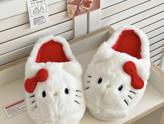 Cute Hello Kitty Anime Plush Slippers for Women, Sanrio Kawaii Cotton Shoes, Soft Student Bedroom Shoes, Girl Gifts for Winter Holidays