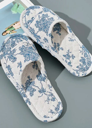Nuove pantofole da casa Scarpe da pavimento floreali in morbido cotone Pantofole da interno antiscivolo leggere alla moda Pantofole da coppia per camera da letto