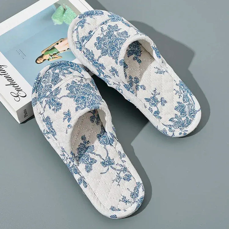 Nuove pantofole da casa Scarpe da pavimento floreali in morbido cotone Pantofole da interno antiscivolo leggere alla moda Pantofole da coppia per camera da letto
