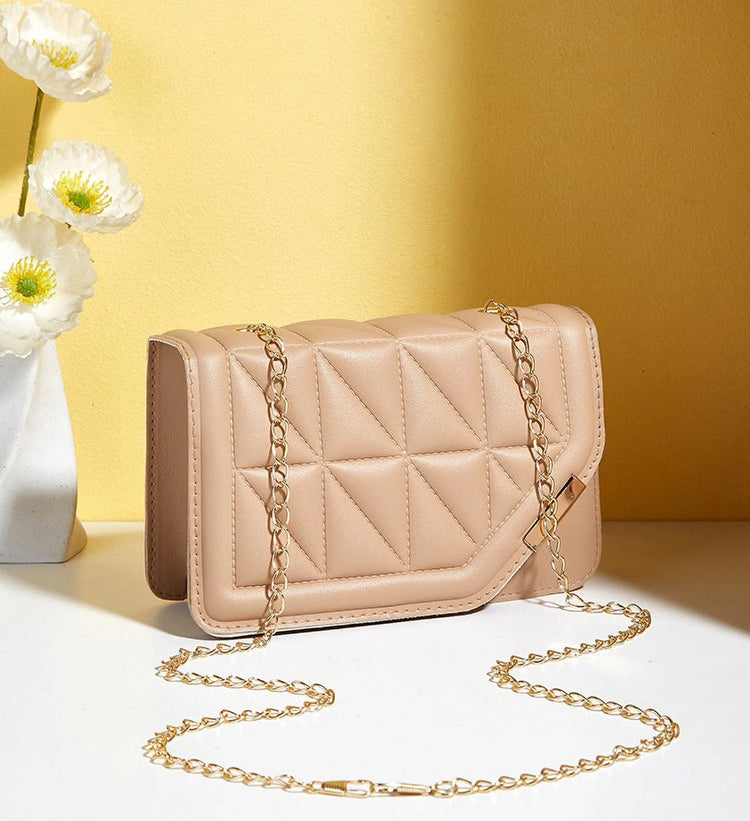 Trendy Embroidered Square Bag  - Diamond Pattern Shoulder Purse with Chain Strap & Magnetic Closure PlatiNum