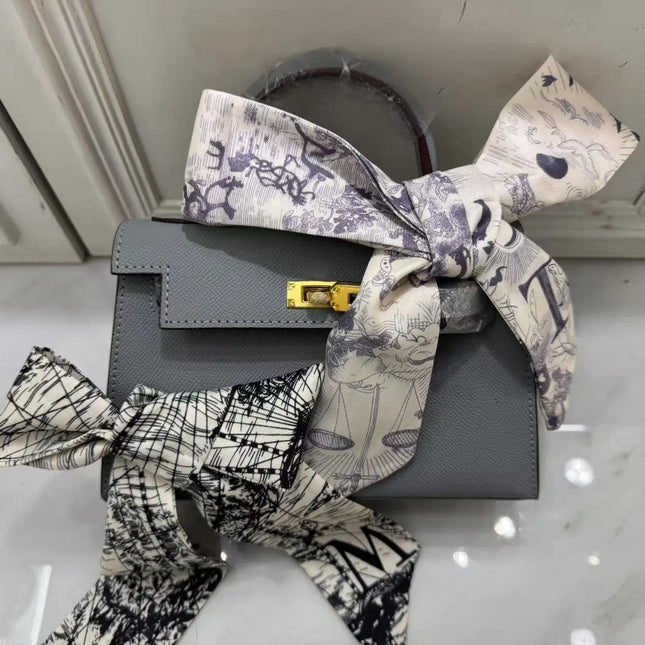 Women's bag Luxury brand bag Shoulder bag Women's handbag Bag for Woman of Genuine Leather in Gold or Silver Buckle Designer Bag PlatiNum