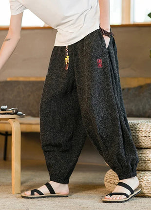 Pantaloni da jogging in seta di ghiaccio da uomo pantaloni casual stile Harajuku cinese da uomo pantaloni sportivi Harlem allentati ricamati streetwear 5XL