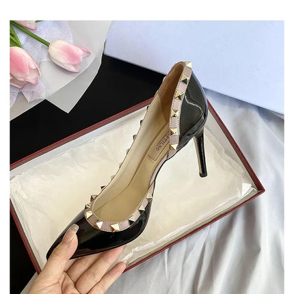 scarpe da donna di marca di lusso Sandali da donna Rivetti estivi Tacchi alti Lato vuoto Scarpe da donna da ballo in pelle moda femminile da donna