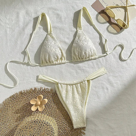 Costume da Bagno Sexy con Fiori Bianchi in Rilievo, Micro Bikini a Perizoma per Donne, Collezione 2026, Set Bikini Triangolo con Lacci platinumshop