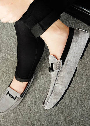Estate nuovi mocassini in pelle scamosciata comodi appartamenti scarpe Casual da uomo traspirante Slip-On scarpe da guida in morbida pelle mocassini 2022