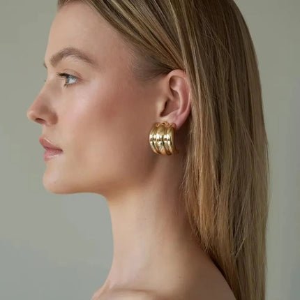 Orecchini a Perno Geometrici a Forma di C Multistrato Placcati in Oro 18K, Antiruggine, in Acciaio Inossidabile per Donne platinumshop