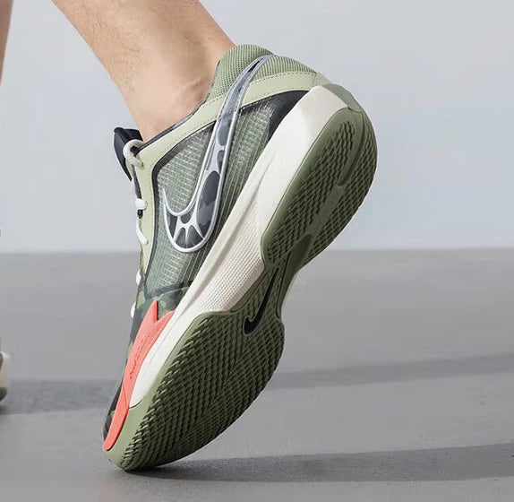 Nike Ammortizzazione Supporto e Stabilità Allenamento Scarpe da basket da gioco reali da uomo, Scarpe da basket mid-top da corte con design anti-torsione resistenti all'usura, Air Zoom G. T Cut Academy Scarpe da basket sport platinumshop