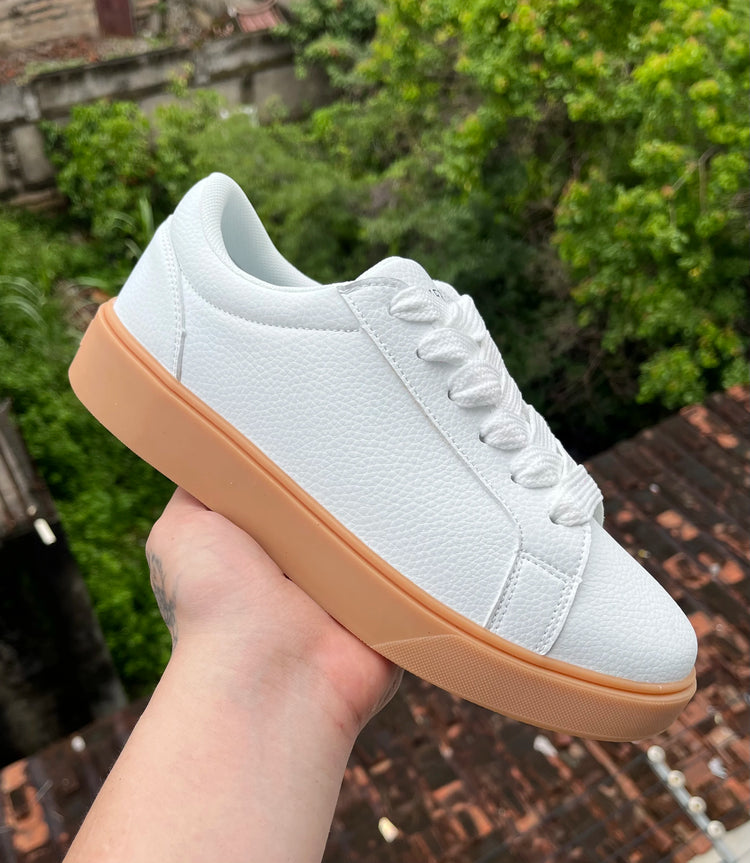 Designer Faithful Low-Top Numeris Sneakers Heightening Casual Sports White Board oes for Couples Lightweight Rubber Outsole