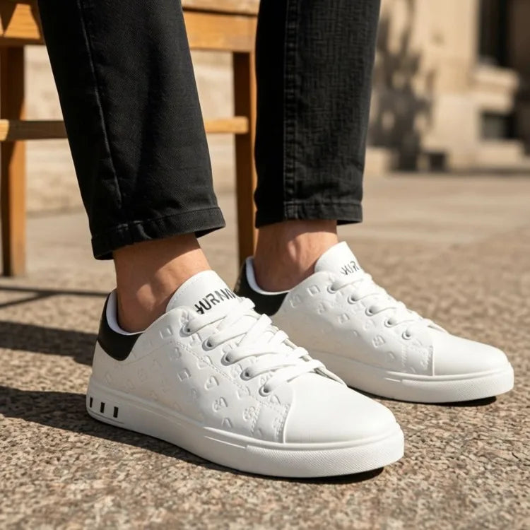 New Men Casual Shoes Summer Breathable Skate Shoes Korean Style Trendy Comfortable Versatile White Sneakers