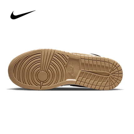 Nike Air Jordan 1 Low SE (GS) Scarpe sportive casual da basket unisex marrone-bianco a taglio basso, resistenti e traspiranti FB2216-200 platinumshop