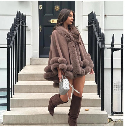 Luxury Women Faux Fur Trim Cape Coat Loose Batwing Poncho Shawl Fuzzy Fur Edge Warm Winter Outerwear Party Street Lady Coats
