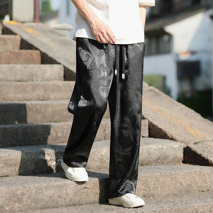 Pantaloni a gamba larga moda vintage da uomo in tessuto di seta di ghiaccio pantaloni estivi casual larghi pantaloni traspiranti con motivo drago sutil da uomo 5XL