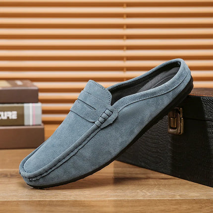Muli da uomo scarpe Casual in pelle scamosciata leggera nuovi uomini pigro per il tempo libero mezze pantofole traspiranti Slip on scarpe da passeggio mocassino