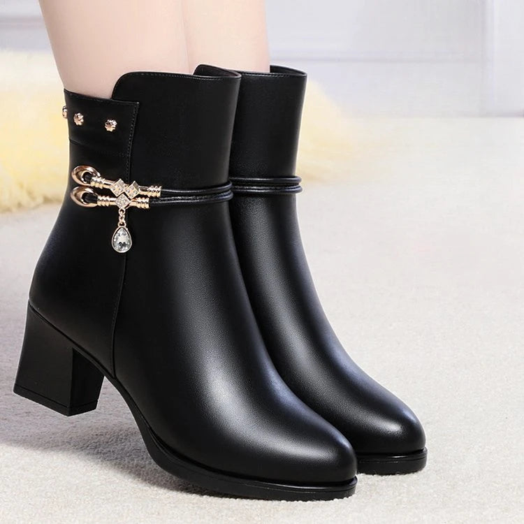 Winter Women's Leather Boots-Thickened Warm Lined Soft Leather Snow Boots, Plus-Size Women's Winter Shoes, for Commuting&Parties