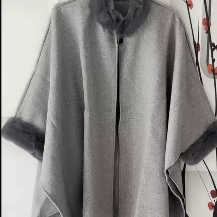 S-5XL Winter Warm Fashion Cloak Horn Buckle Woolen Poncho Capes Women Faux Rabbit Fur Dolman Sleeves Loose Long Cappa Coat