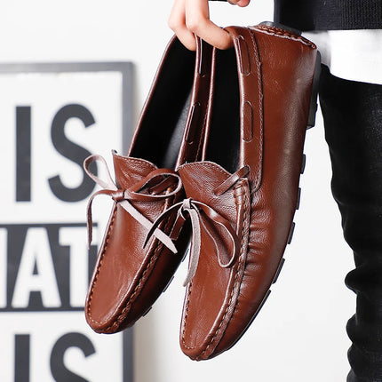 Nuovi mocassini casual Mocassini di marca con suola morbida da uomo Scarpe primaverili in pelle Comode scarpe casual da passeggio per esterni con fondo piatto
