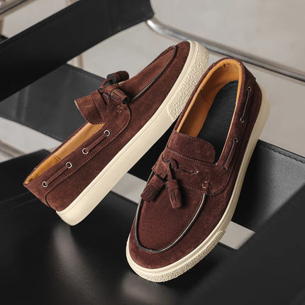 Mocassini fatti a mano in pelle scamosciata per il tempo libero Passeggiata Scarpe casual maschili Nuovo design Casual Slip on Flats Scarpe da guida versatili Mocassini