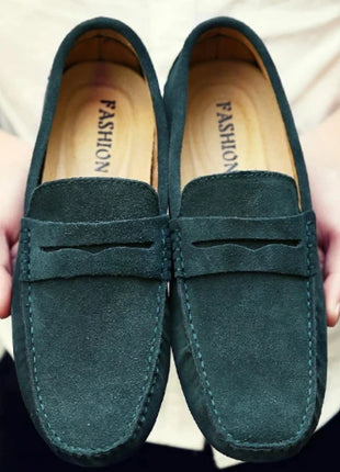 Scarpe casual da uomo fatte a mano Mocassini morbidi Scarpe da guida leggere Moda Slip on Flats Mocassini di alta qualità Scarpe da uomo antiscivolo