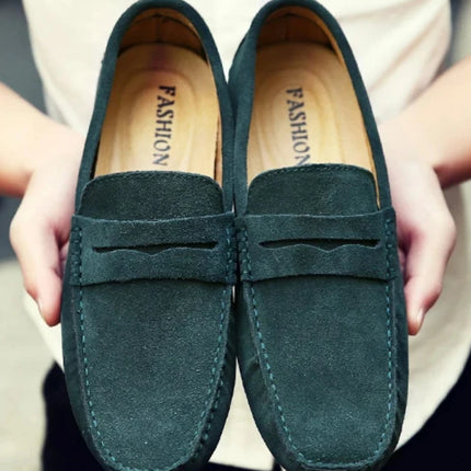 Scarpe casual da uomo fatte a mano Mocassini morbidi Scarpe da guida leggere Moda Slip on Flats Mocassini di alta qualità Scarpe da uomo antiscivolo