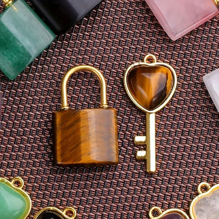 1 Set Natural Crystal Couple Lock Necklace Pendant Set Heart Shaped Key Piece Pink Crystal Amethyst Tiger Eye Stone Lock PlatiNum