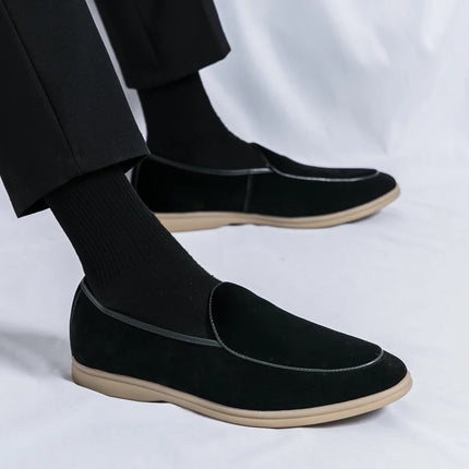 Mocassini da uomo in pelle scamosciata di alta qualità autunnali Scarpe casual piatte semplici Scarpe da sposa per feste Mocasin da esterno in pelle nabuk di marca di lusso