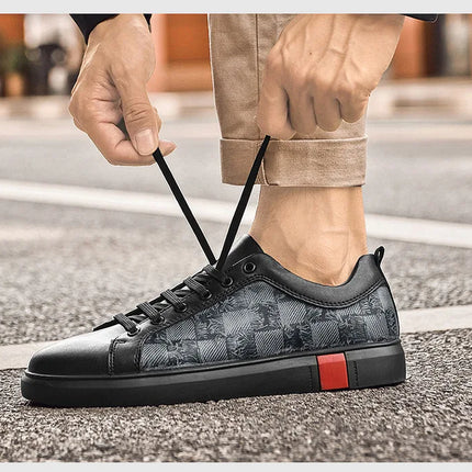 Europe New Shoes for Men Genuine Leather Casual Shoes Cool Black Flat Skateboard Shoes Street Fashion Sneakers