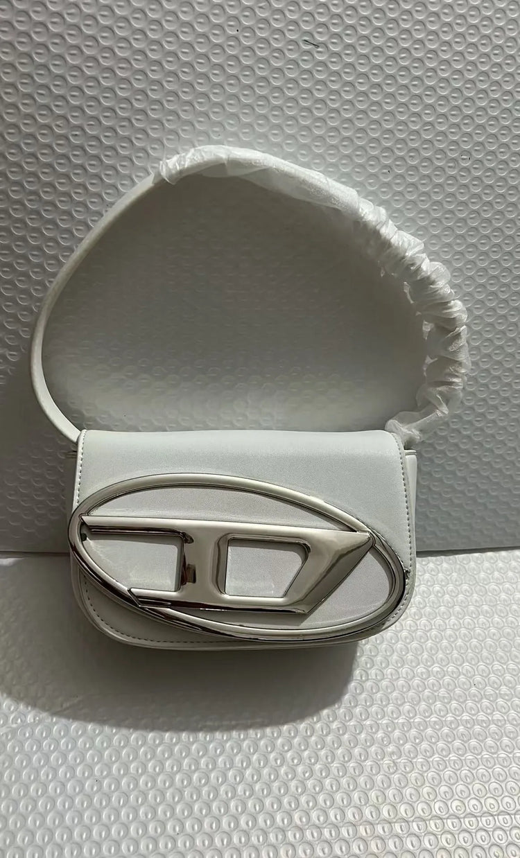Borsa a Tracolla in Pelle PU Effetto Specchio Argento Lucido con Decorazione Ovale in Rilievo, Tracolla Staccabile, Mini Borsetta Futuristica da Donna