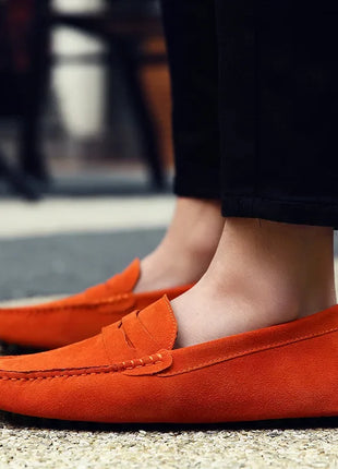 Scarpe casual da uomo fatte a mano Mocassini morbidi Scarpe da guida leggere Moda Slip on Flats Mocassini di alta qualità Scarpe da uomo antiscivolo