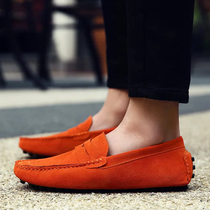 Scarpe casual da uomo fatte a mano Mocassini morbidi Scarpe da guida leggere Moda Slip on Flats Mocassini di alta qualità Scarpe da uomo antiscivolo