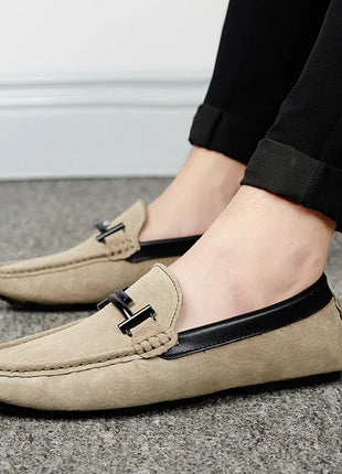 Estate nuovi mocassini in pelle scamosciata comodi appartamenti scarpe Casual da uomo traspirante Slip-On scarpe da guida in morbida pelle mocassini 2022
