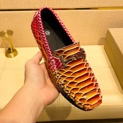Mocassini firmati per uomo 2026 Nuovi mocassini fatti a mano 39-48 Appartamenti Casual Scarpe in pelle di serpente Mocassini da uomo comodi di lusso Scarpe taglia