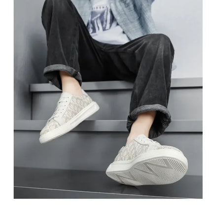 2026 Sneakers Casual Mens Designer Easy Matching Luxury Board Shoes Fashion Split Leather Flat Platform Gym Shoes