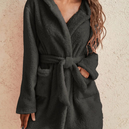 1 pezzo di vestaglia da donna con cappuccio in tinta unita con cintura, pigiama in pile accogliente e caldo per la casa in autunno e inverno.