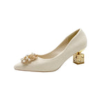 Moda di lusso Rivetto Fibbia Cintura Appartamenti Mocassino slip-on da donna Scarpe a punta Scarpe da balletto Mocassini da donna da ufficio 2025