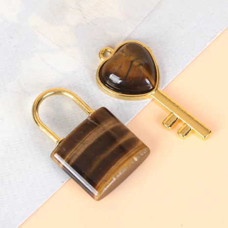 1 Set Natural Crystal Couple Lock Necklace Pendant Set Heart Shaped Key Piece Pink Crystal Amethyst Tiger Eye Stone Lock PlatiNum