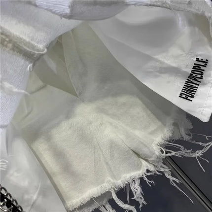 Nuova gonna corta in denim bianco coreano 2026 da donna, con tasche a vista e design irregolare anti-sfregamento