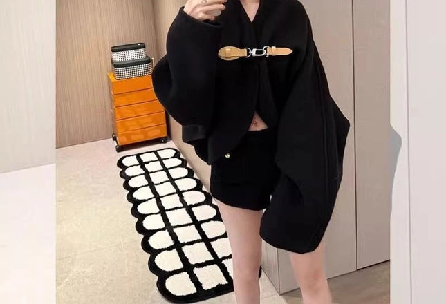High-end Brown Short Woolen Coat for Women 2026 Autumn New Loose Silhouette Cloak Woolen Coat