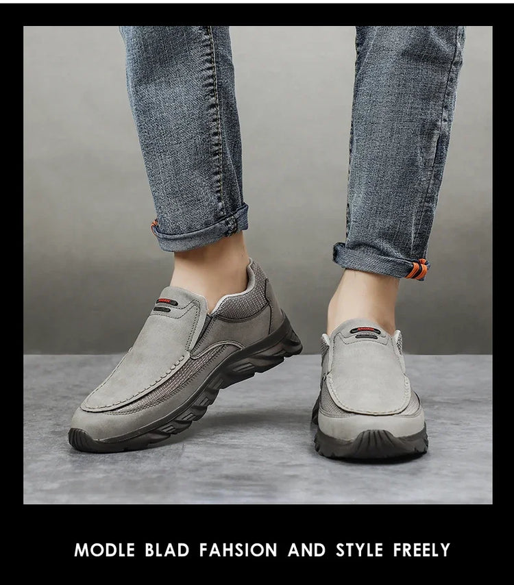 Scarpe Casual in pelle da uomo mocassini traspiranti Sneakers da uomo 2024 nuove scarpe da ginnastica piatte in pelle comode da uomo scarpe da uomo