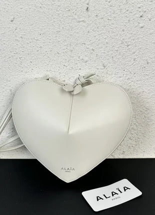 Borsa a tracolla da donna in vera pelle a forma di cuore, anti-graffio, con tracolla regolabile, piccola e graziosa, ideale per appuntamenti e shopping quotidiano - Nuova collezione 2026
