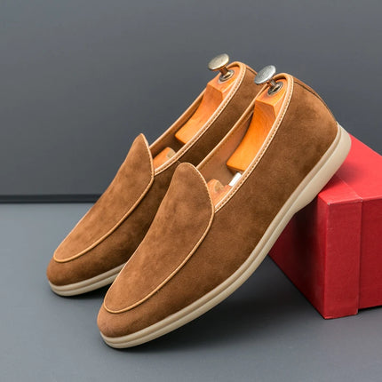 Mocassini da uomo in pelle scamosciata di alta qualità autunnali Scarpe casual piatte semplici Scarpe da sposa per feste Mocasin da esterno in pelle nabuk di marca di lusso