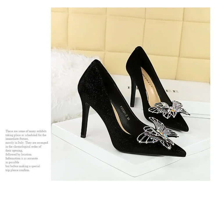 NUOVE Décolleté da donna con strass Tacchi alti a farfalla 10 CM Tacchi a spillo da donna in pelle scamosciata Scarpe da banchetto di lusso Scarpe da sposa di moda