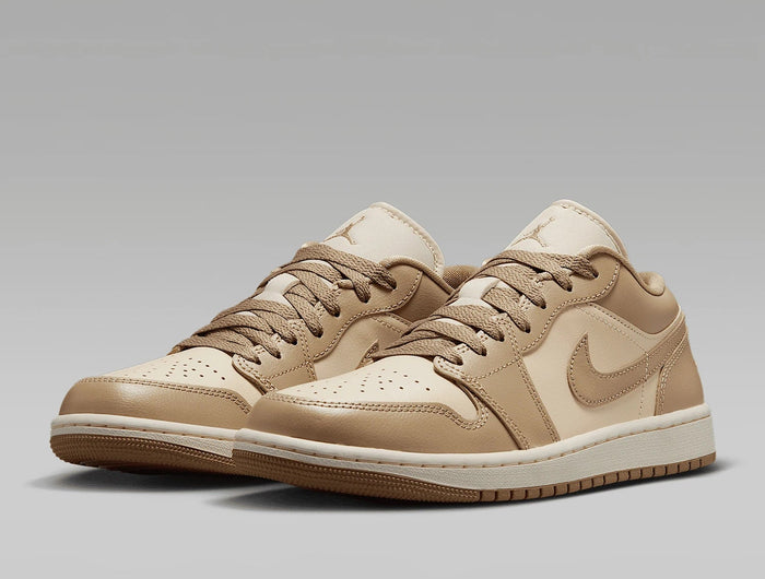 Scarpa da basket retrò Nike ufficiale originale Air Jordan 1 da donna dal taglio basso DC0774-203 platinumshop