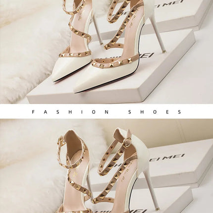 Scarpe tacco alto da donna estive in Europa e America Moda punta a punta bocca superficiale rivetto scava fuori sandali a spillo da discoteca platinumshop