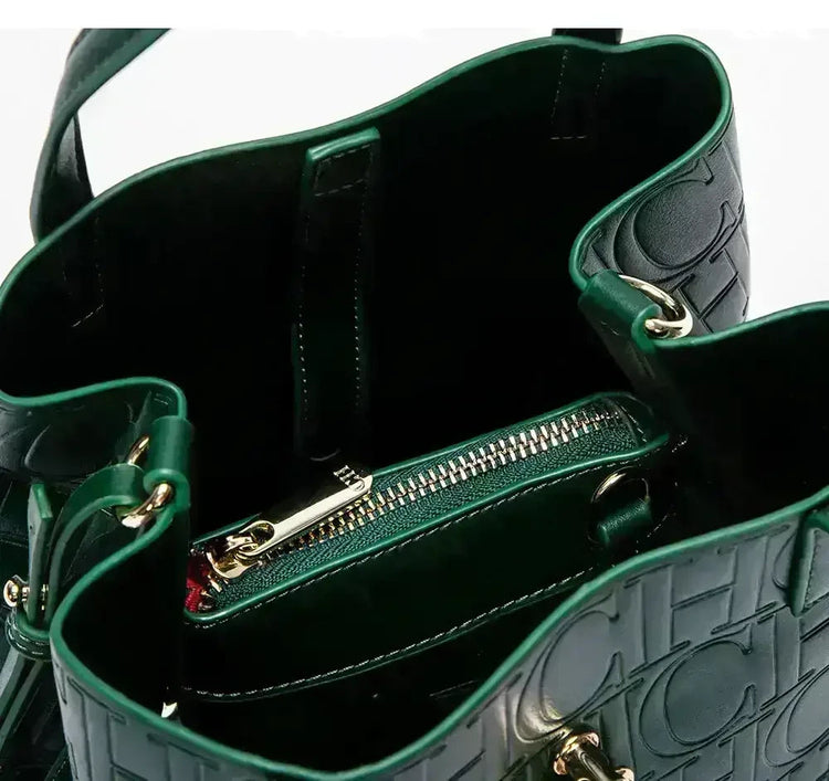 CH Large Capacity Handbag Luxury Brand Temperament Letter Print with Lock Design 2025 Trendy Women's Crossbody Bag PlatiNum