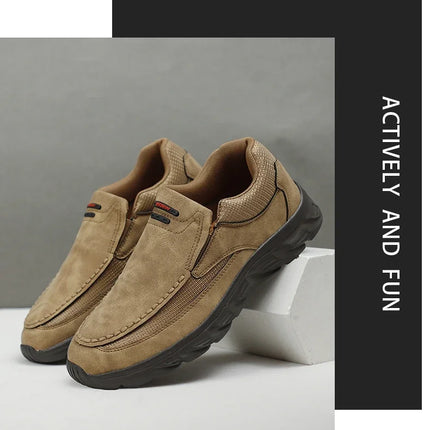 Scarpe Casual in pelle da uomo mocassini traspiranti Sneakers da uomo 2024 nuove scarpe da ginnastica piatte in pelle comode da uomo scarpe da uomo