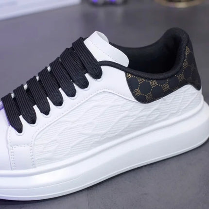 Spring Summer Men's Fashionable Lightweight Sport Shoes Thick Bottom Trendy White Sneakers Breathable Comfortable Running Shoes