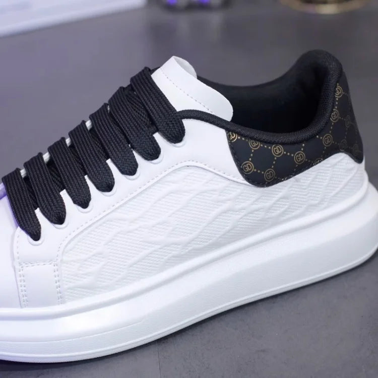 Spring Summer Men's Fashionable Lightweight Sport Shoes Thick Bottom Trendy White Sneakers Breathable Comfortable Running Shoes