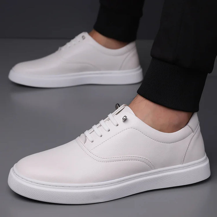 Big Size Fashion Casual Sneakers for Men Spring Autumn New Designer Board Shoes Male Black White Leather Zapatos De Hombre